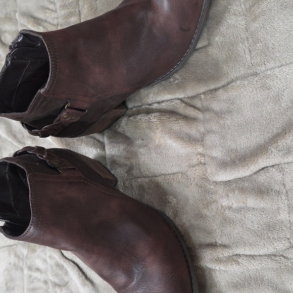 American Eagle Outfitters Women's Heeled Ankle Boots Brown Faux Leather Sz 8 EUC - Picture 8 of 11